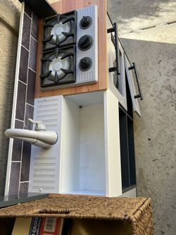 Toy Kitchen