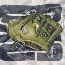 Rawlings Baseball Glove 