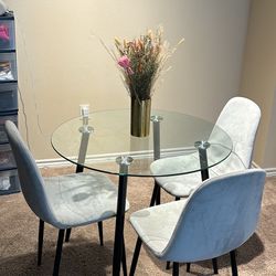 Glass Table / 3 fabric Chairs