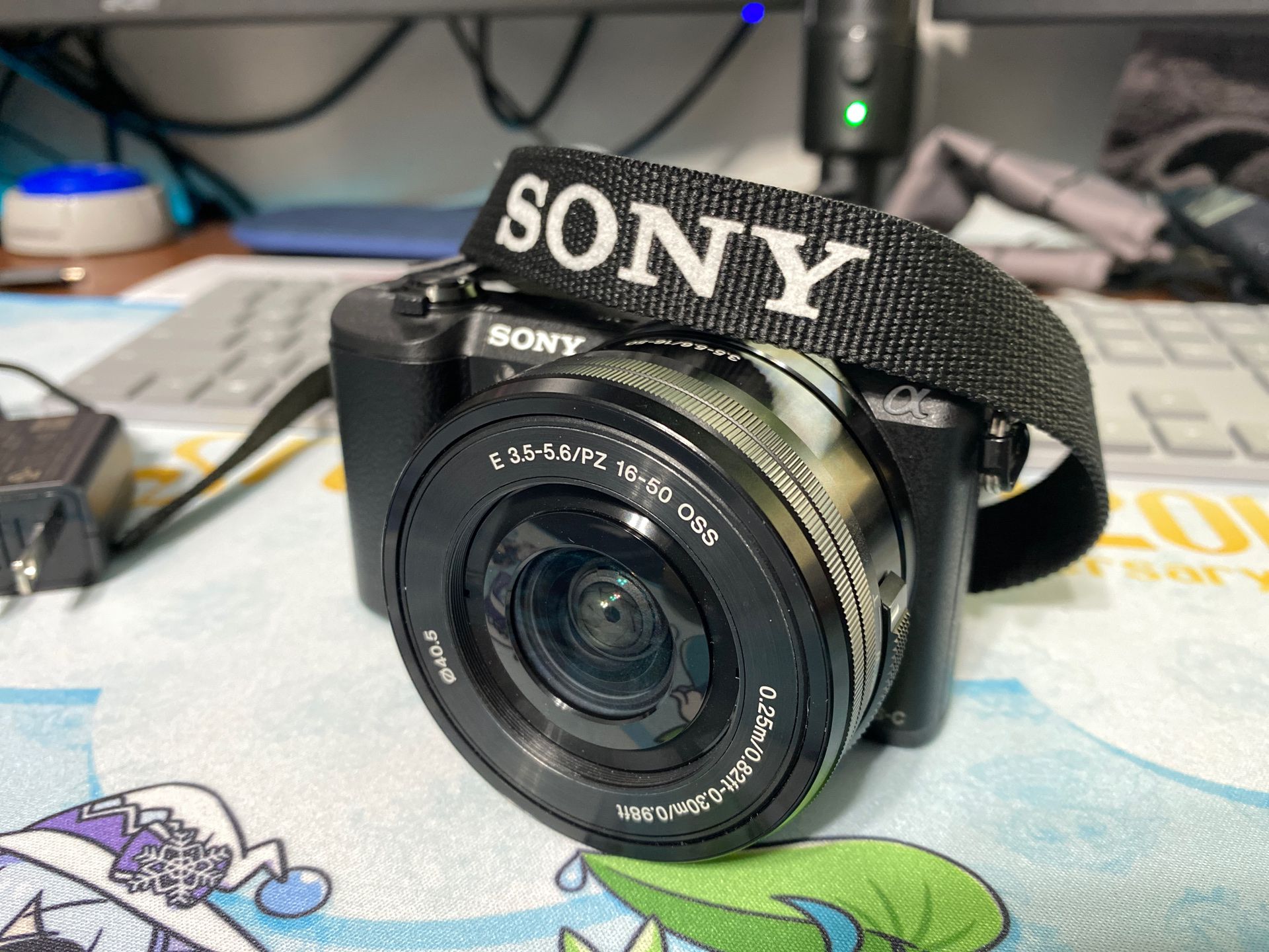 Sony a5100 w/16-55mm lens and 64GB SD Card