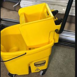 New Rubbermaid Commercial