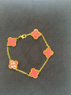 Pink Clover Bracelet Gold Tone Luxury Style Floral Charm Bracelet