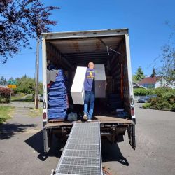 MoVeR.....APPLIANCES....BOX TRUCK....