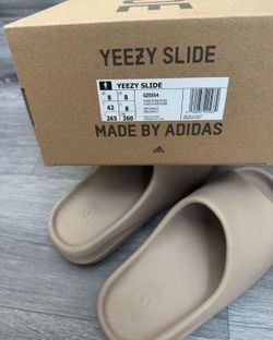 Adidas Yeezy slides size 8 men’s