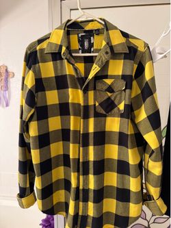 Small men’s flannel shirt like new
