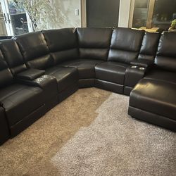 New Reclining Sectional W Chaise.  Brown Leather.  106x110.  Free Delivery!