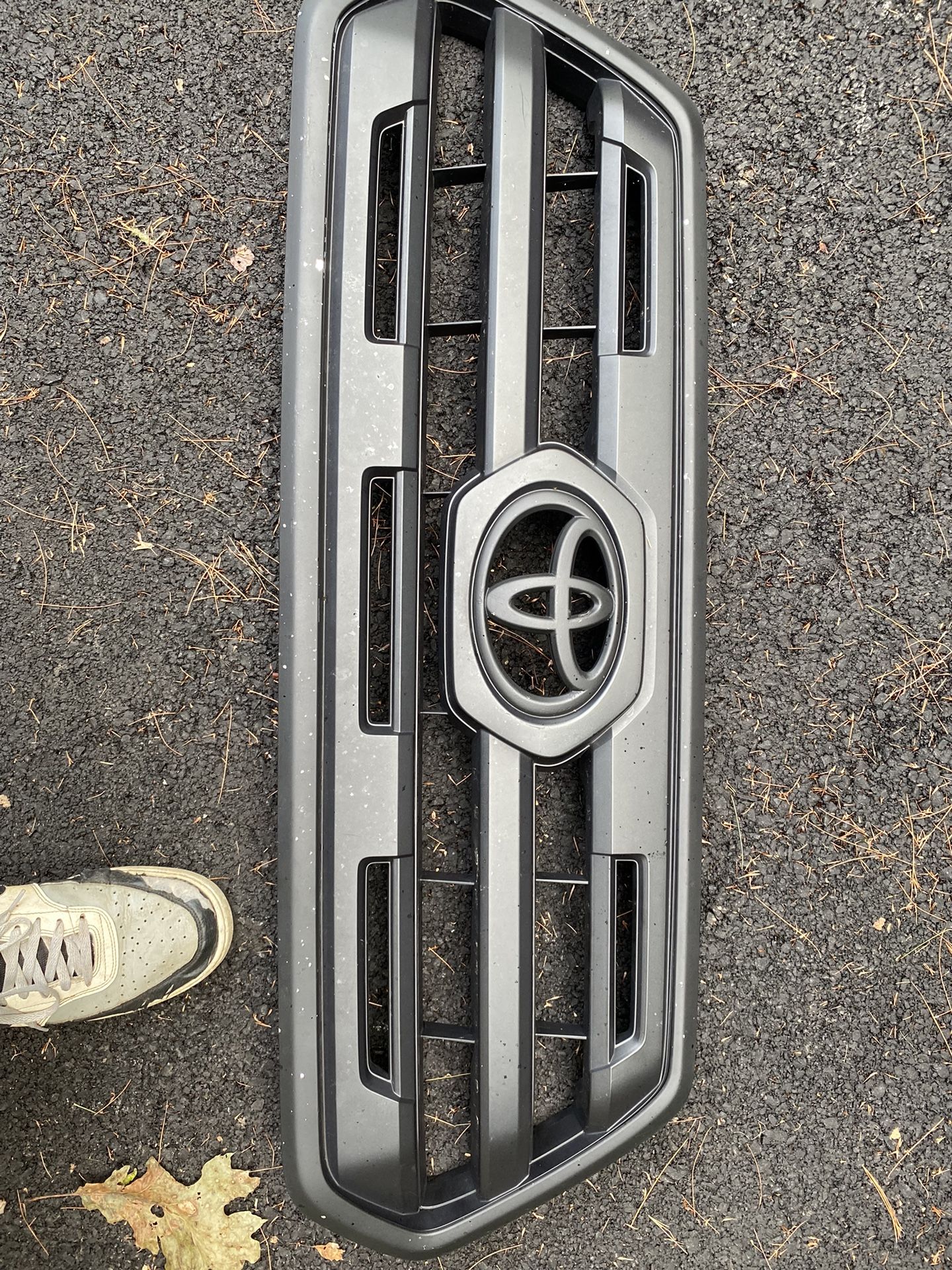 3rd Gen Tacoma Grill