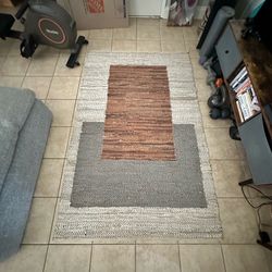 Area rug
