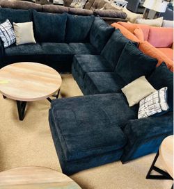 Stylish cozy nice Sectional!