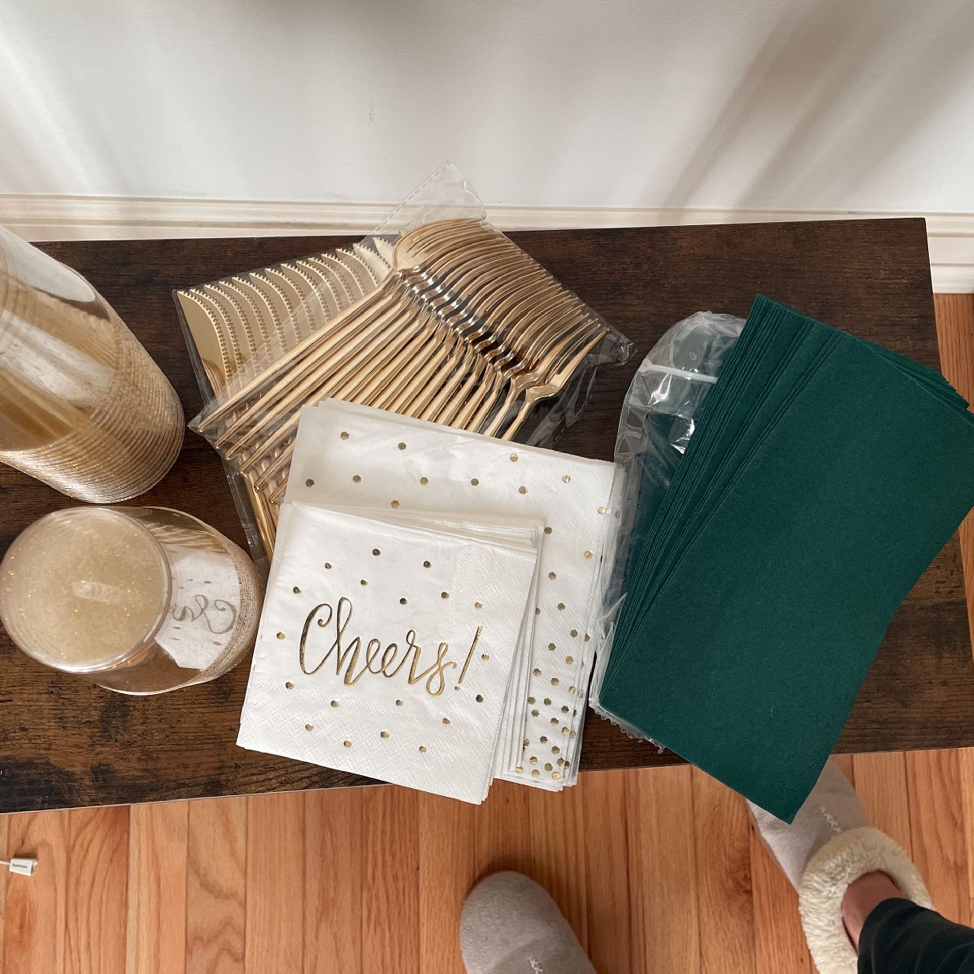 HIGH QUALITY Dinnerware Disposables