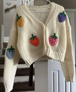 Strawberry sweater 