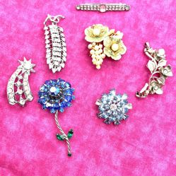 Lot Of 7 Vintage Icy Rhinestone Brooches 