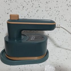 Travel Iron for Clothes - Dual Voltage 100V-240V Handheld Iron, Travel Size Perfect for Global ＆ Europe. NOT a steamer