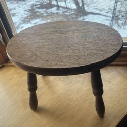 Vintage Wood Stool - Riser Stand – Rustic Farmhouse Pedestal Display – Oval 