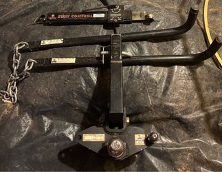 Husky Weight‑Distribution Hitch + Sway Control – 1,200 lb Bars (12,000 lb trailer)