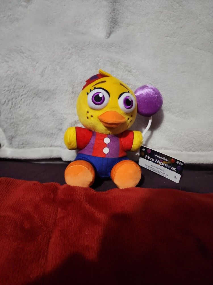 Five Nights At Freddy's Balloon Chica Plushie