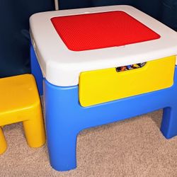 Lego Play Storage Table With 4 Chairs $20