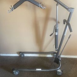 Hydraulic Hoyer lift with wheelchair