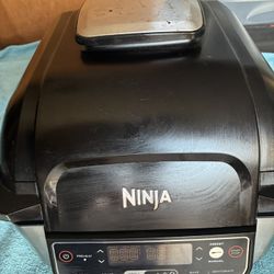 NINJA Foodi Smart Grill 4qt Air Fryer w/ Roast & Bake 