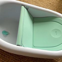 Frida Baby Bathtub