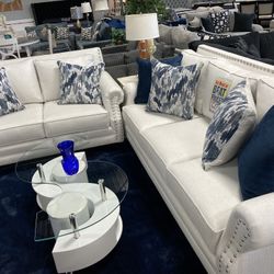 Lovely Sofa Loveseat! $1,999! Easy Financing! ✅🏠🚨 