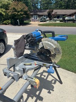 Compound miter saw