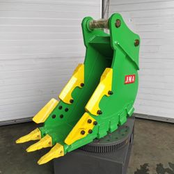 Excavator Kobelco SK 120 Heavy Duty Rock Bucket 18 inches Width. Without the Pin.