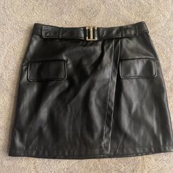 Black Mini Skirt Medium Fake Leather. 