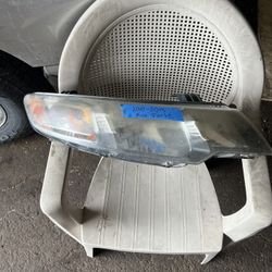 2010-2013 Kia Forte Right Passenger Headlight 