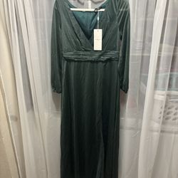 Long Green Dress Size 2XL