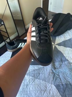 Black sambas