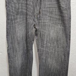 Levis 569 Jeans Men’s Sz 40x34 Gray Denim Pants Loose Fit Straight Leg Cotton
Excellent condition 
Pre-owned 