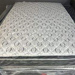 Mattress Sale 🇺🇸 Weekend Sale!!! Queen Pillow Top Set  $299