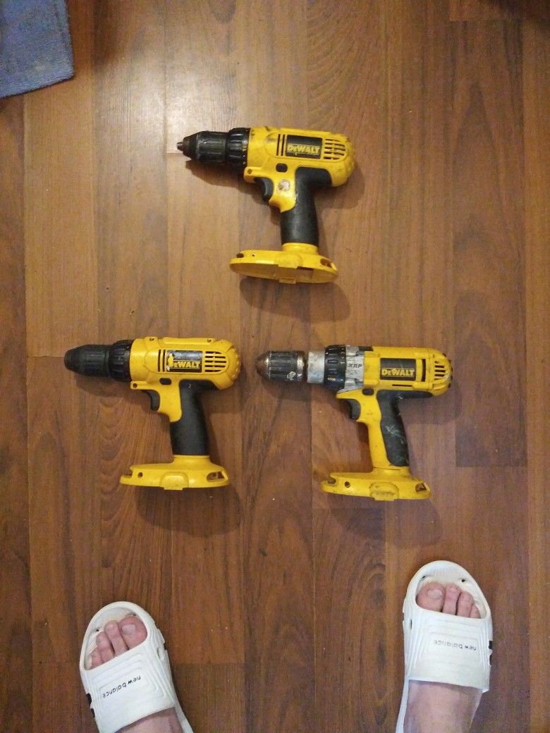 DeWalt 18 Volt Drill Driver Screw Guns Three Total