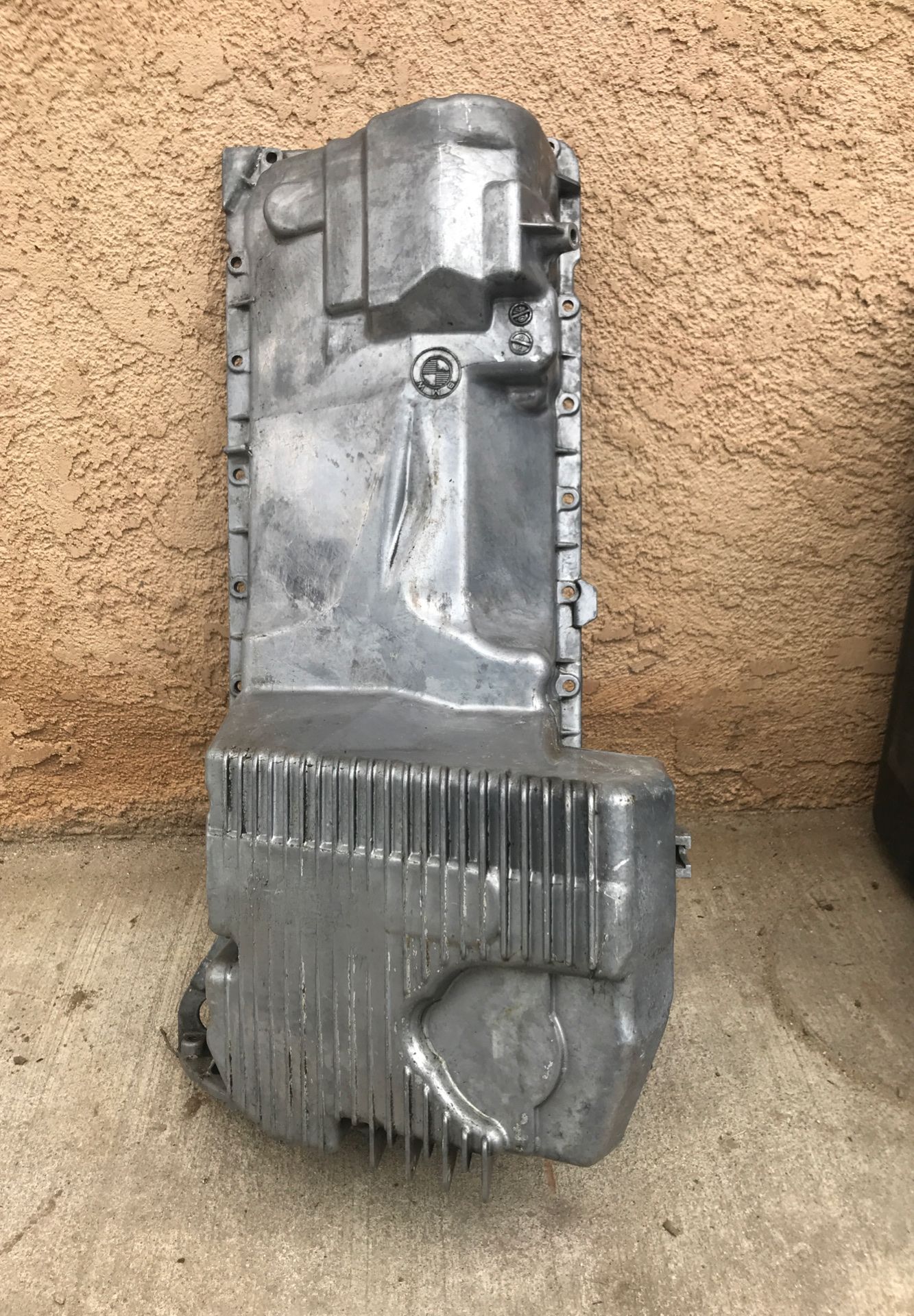 BMW E36 oil pan for Sale in Rialto, CA OfferUp