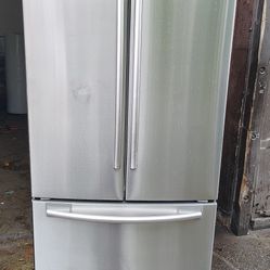 Very Nice! Samsung Stainless Steel Counter-Depth French Door Refrigerator!