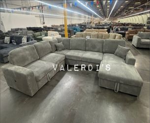 Sectional Sofa With Pull-out Bed & Storage