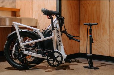 Velotric e-bike like new,