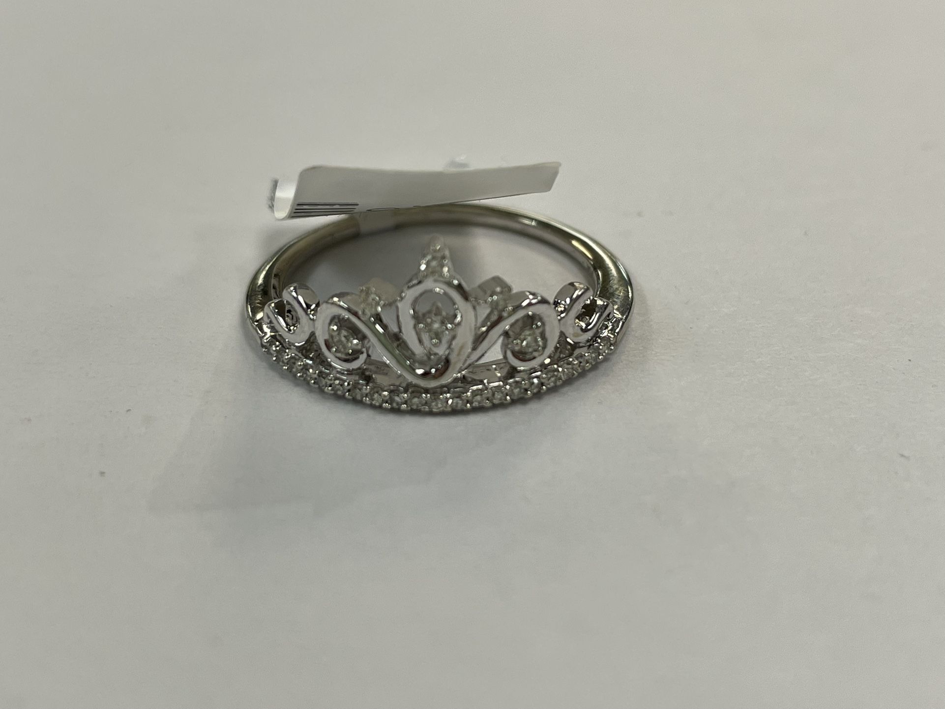 Size 7 10KWG Ladies 0.20CTW Crown Design Ring