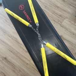 Nunchuck bruce Lee practice