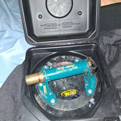 WPG N4950 8'' Handheld Vacuum Cup for Flat Surfaces