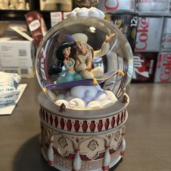 Disney Rare 1992 Aladdin Snow Globe Jasmine Genie Musical Theme