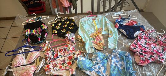 Lil girls swimsuit