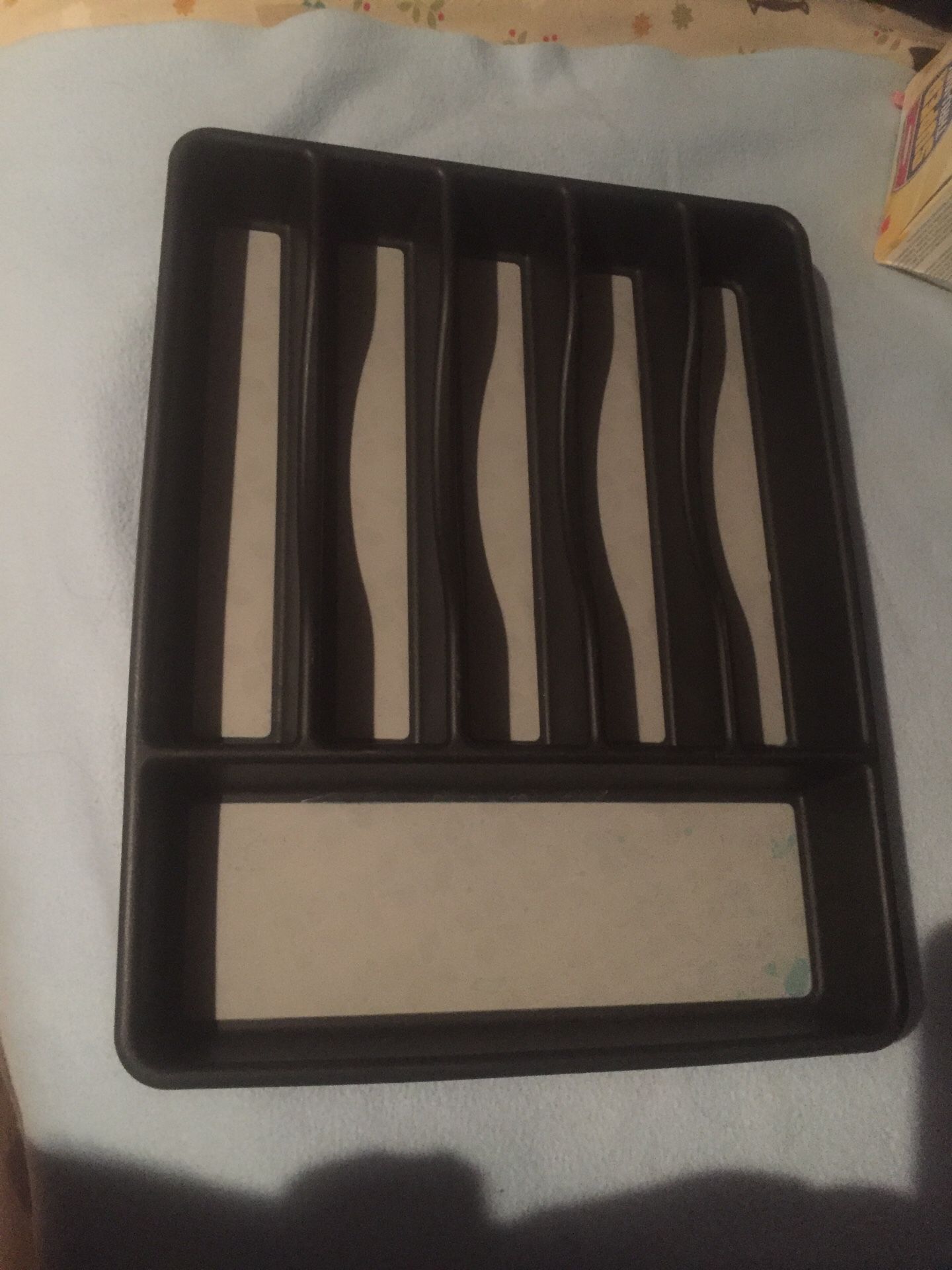 Large Cutlery tray (Rubbermaid)Make offer Not Free $$$