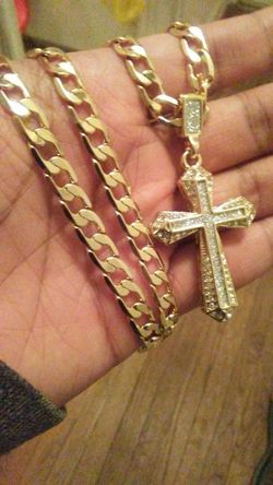 14k Gold Plated Cuban Link (30 inches) w Cross Pendant