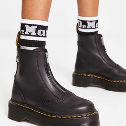 NWOT Dr. Marten Jetta Black Leather Platform Boots, Women’s 10