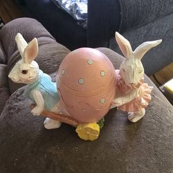 5.5 Bunny Figurines &Egg With Tealight
