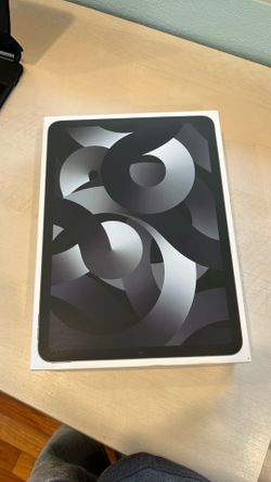 iPad Air 5th generation (with keyboard)