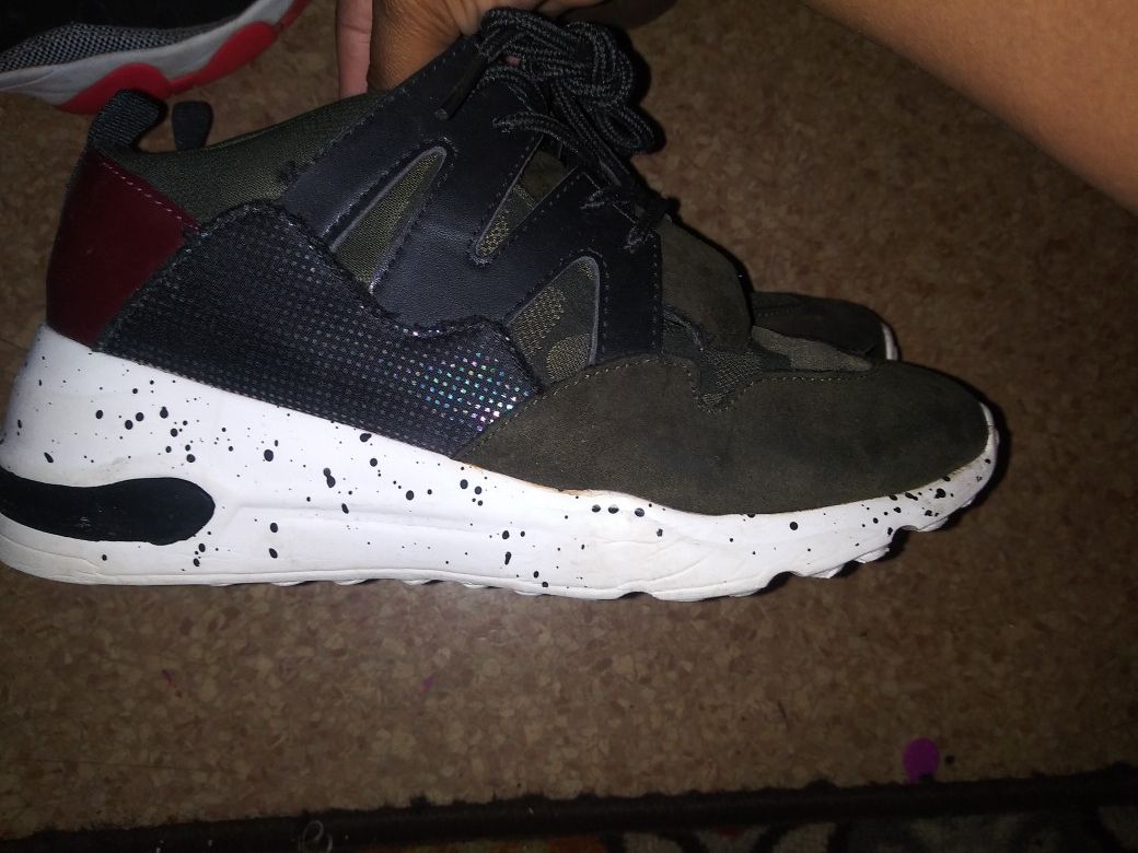 Womens shoes