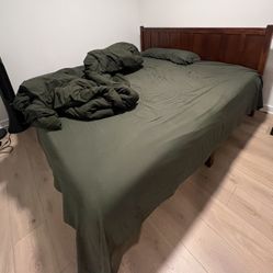 King Size Bed (Everything Included)